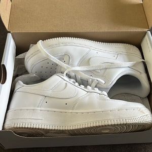 Womens Air Force 1s